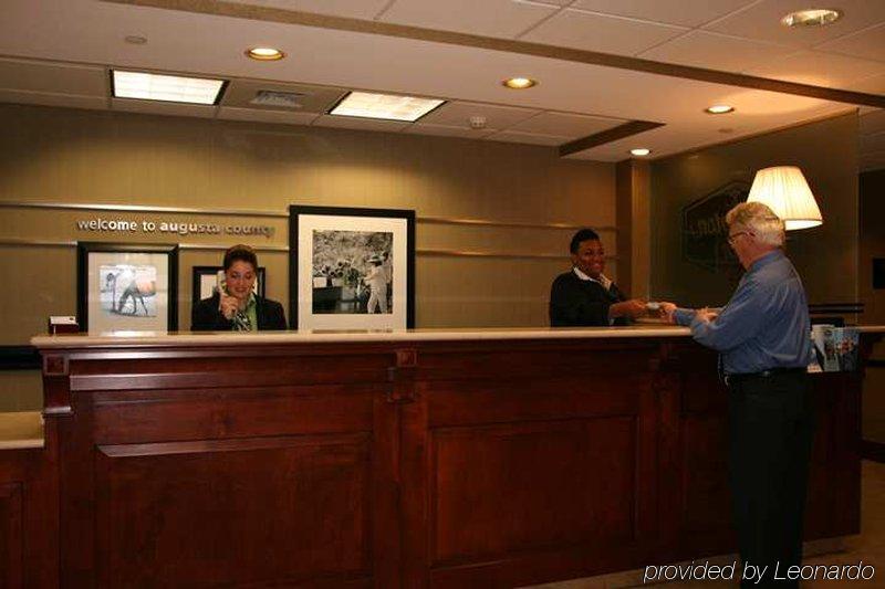 Hampton Inn Waynesboro/Stuarts Draft Fishersville Beltér fotó