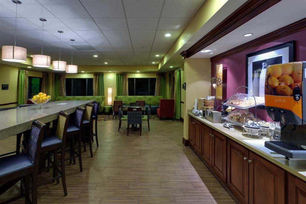 Hampton Inn Waynesboro/Stuarts Draft Fishersville Étterem fotó